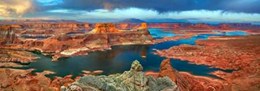Alstrom Point at Lake Powell, Utah, USA 